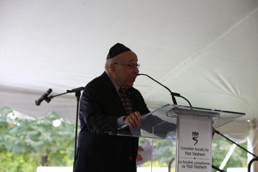 Holocaust survivor and Yad Vashem Builder Dr. Thomas Hecht delivered the keynote address at the Canadian Society Yizkor Ceremony on 4 October 2015 at Earl Bales Park in Toronto